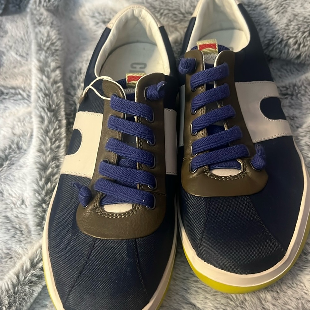 MEN
SNEAKERS
PEU SLASTIC